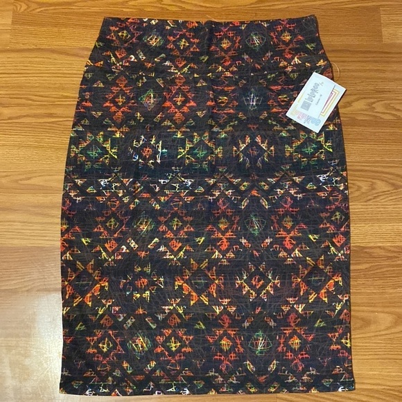 Lularoe Cassie Skirt size medium (CM) - Picture 2 of 4